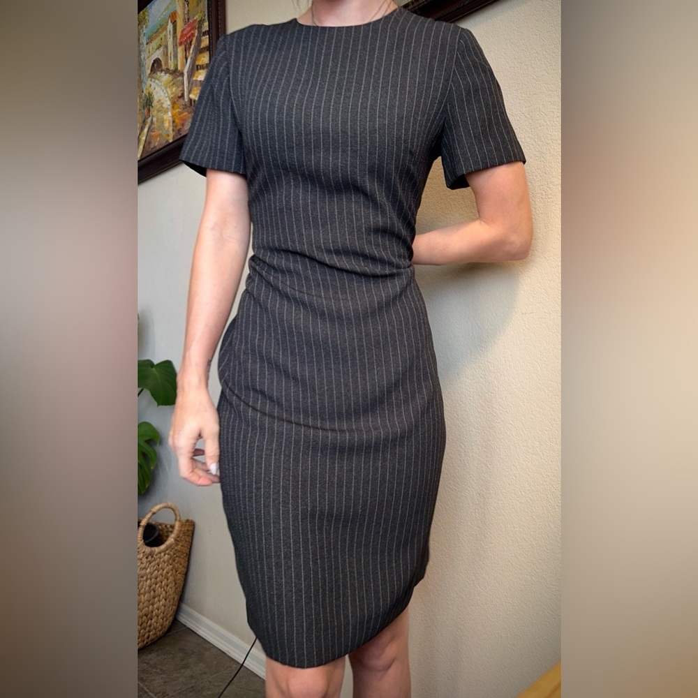 Vintage Leslie Fay Dresses Shift Dress Grey Pin Striped Short Sleeve 8 6